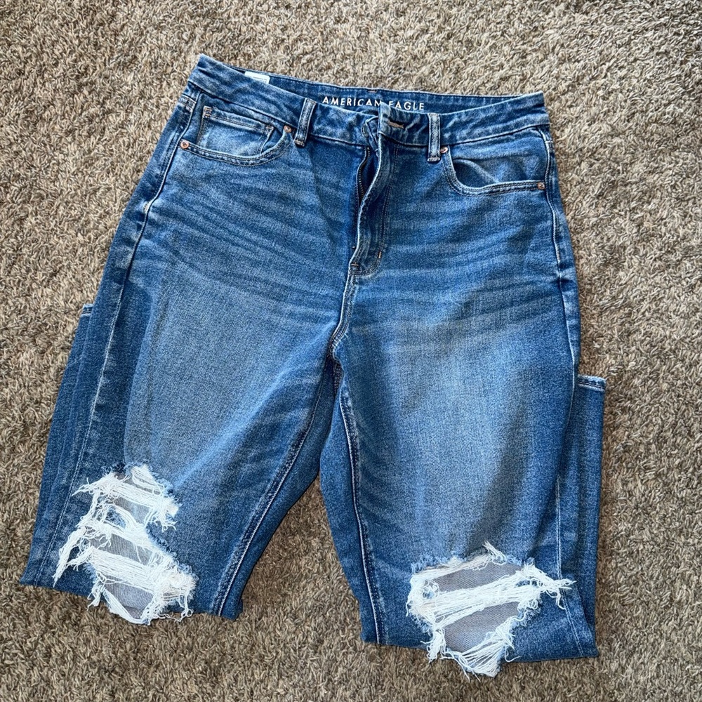 American Eagle Distressed Denim women’s jeans